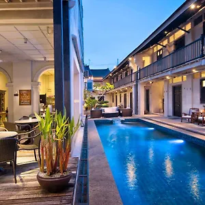 3* Hotel Noordin Mews